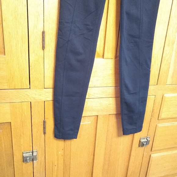 Athleta Metro black full length pocket leggings - Picture 5 of 8